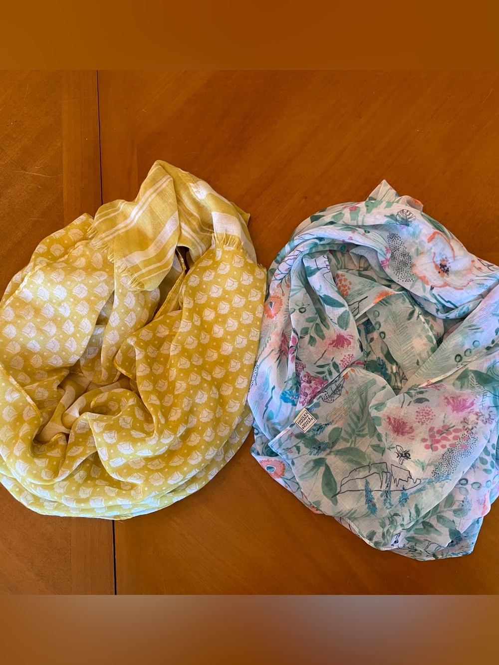 Set of 2 scarves Loft yellow & white, Joules multi botanical print